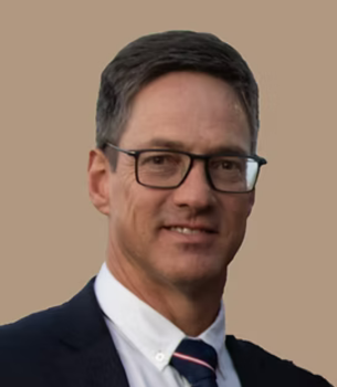 Leadership & Governance Dr Nisius Du Plessis